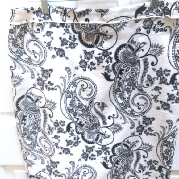 White House Black Market  skirt size 14 - Picture 1 of 6